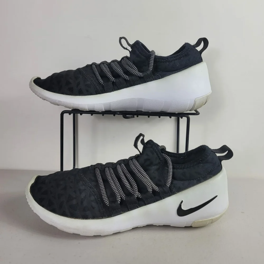 Nike Payaa W Woman's Training Sneakers Black White US 7